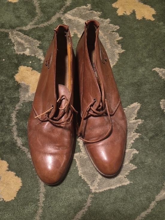 Gucci Men’s Brown Leather Chukka Lace-Up Boots main image 9